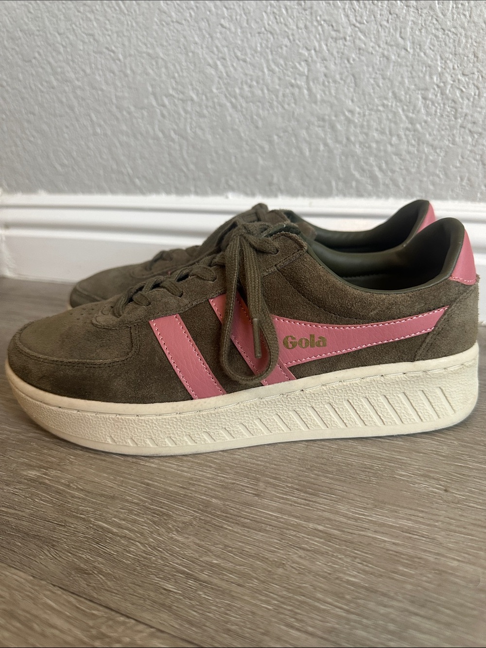 Gola Grandslam Suede Platform Sneakers Olive Green Pink Leather Stripes Size 7